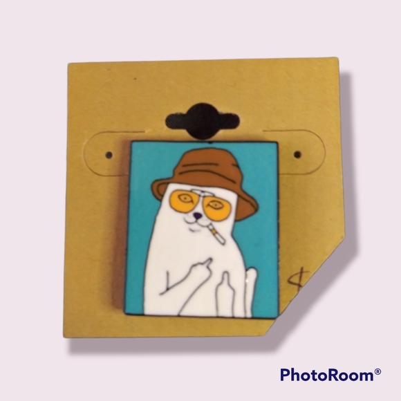 None Jewelry - NWT Middle Finger Cat Meme Pin - Fear and Loathing in Las Vegas